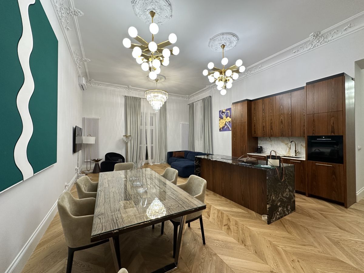 Mieszkanie na wynajem 120 m², 3 pokoje - zdjęcie 1
