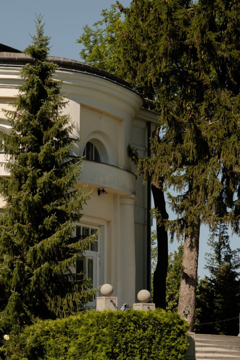 Dom 1 550 m², 20 pokoi - zdjęcie 1