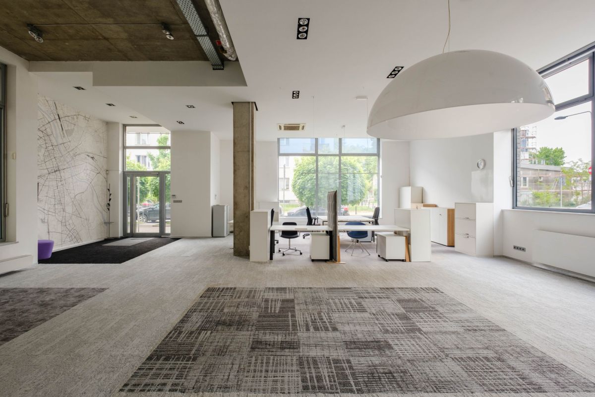 Lokal handlowy/usługowy 175 m² - zdjęcie 1